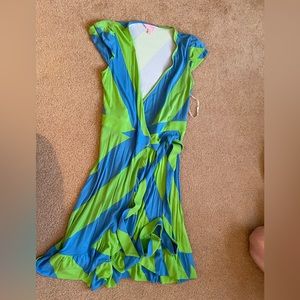 Lilly Pulitzer wrap dress extra small fair condition